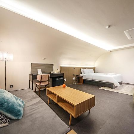 Hotel H Seoul Exterior photo