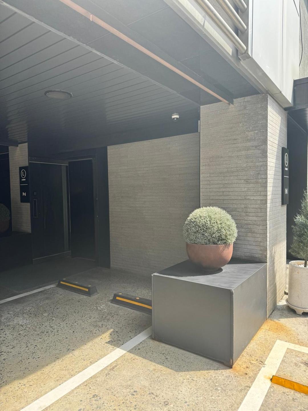 Hotel H Seoul Exterior photo