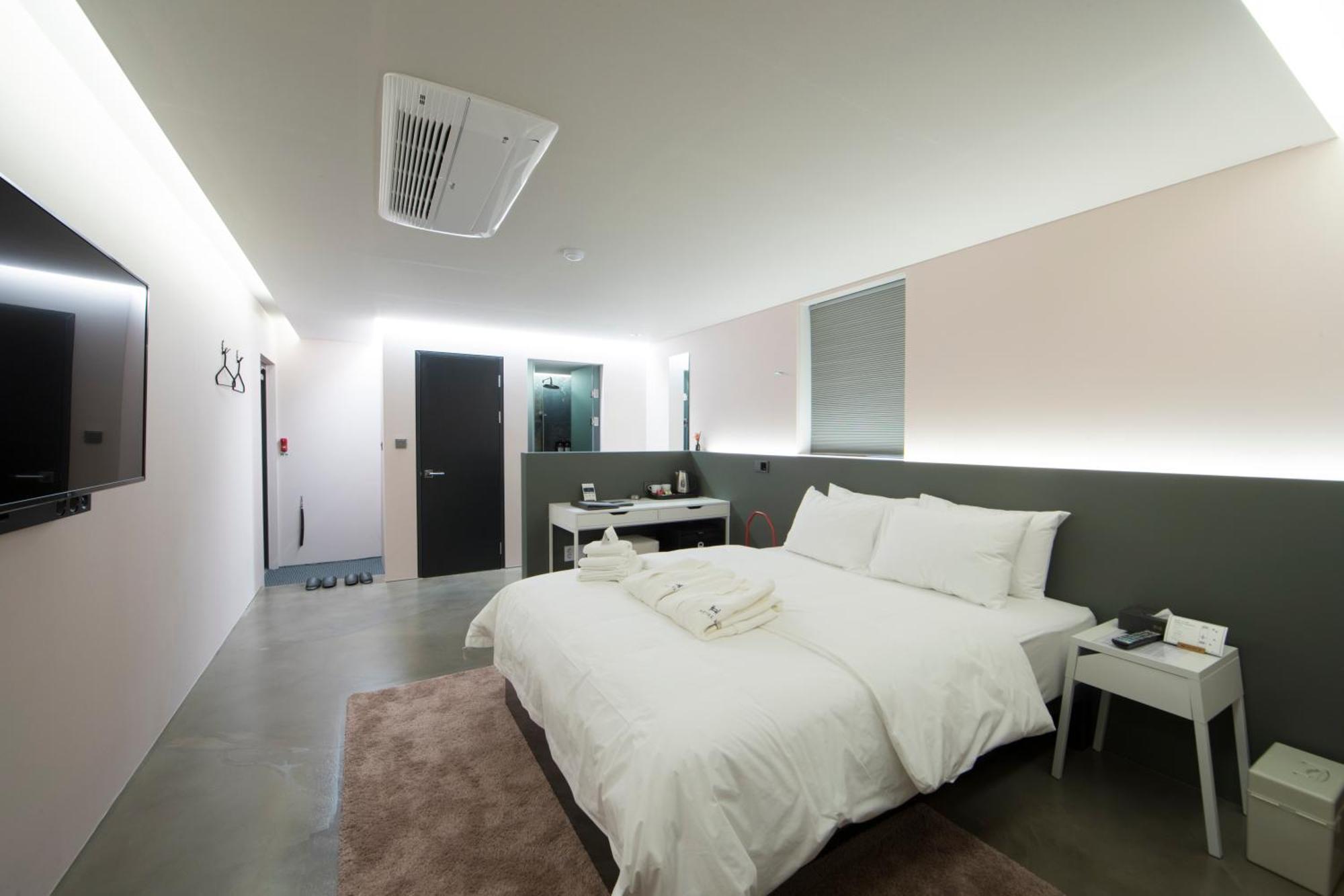 Hotel H Seoul Exterior photo